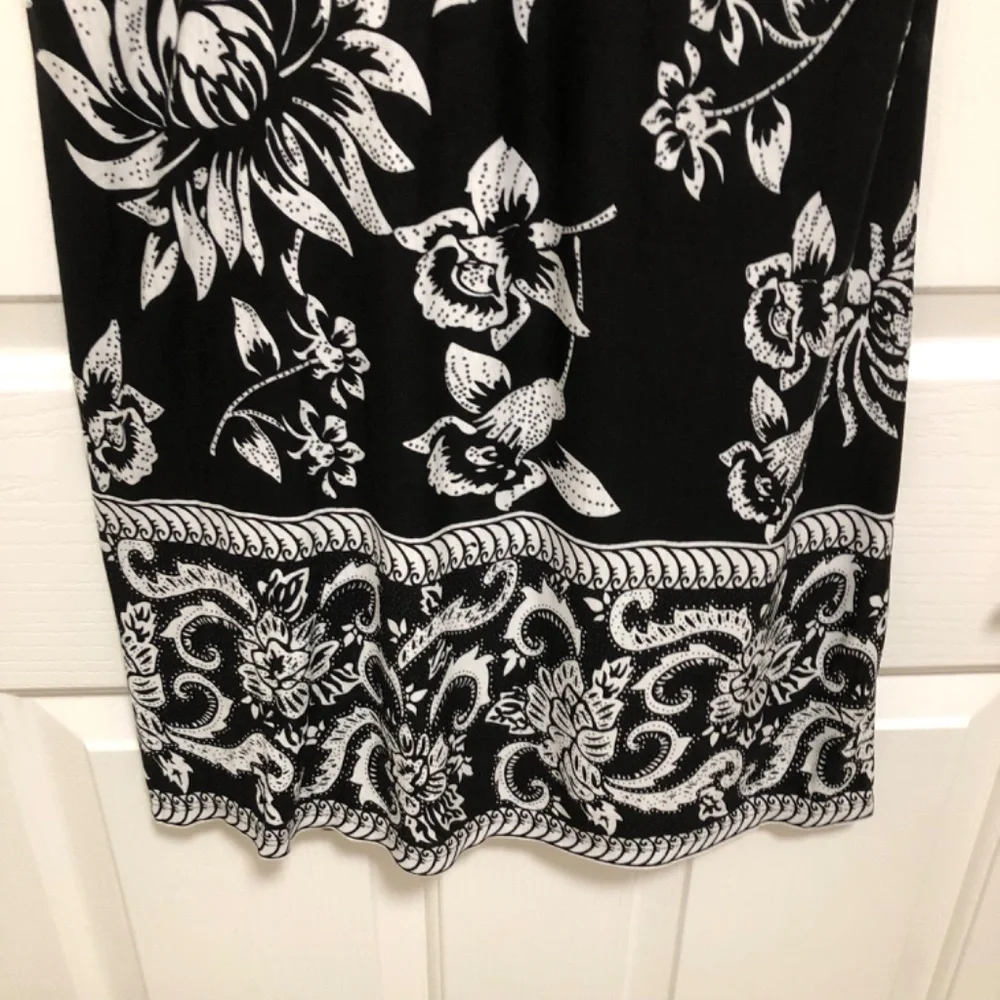 NWOT - Black & White Patterned Dress/Tunic - Picture 10 of 11